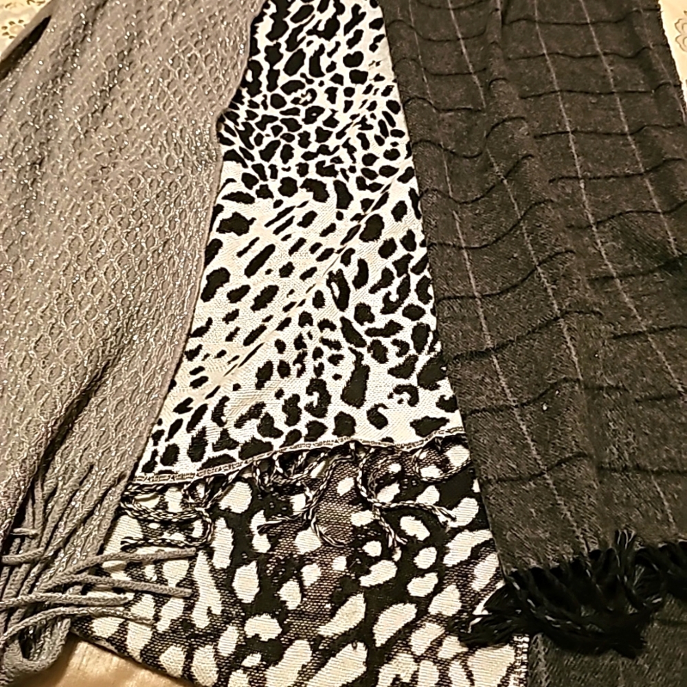 3 - Women set of  scarves